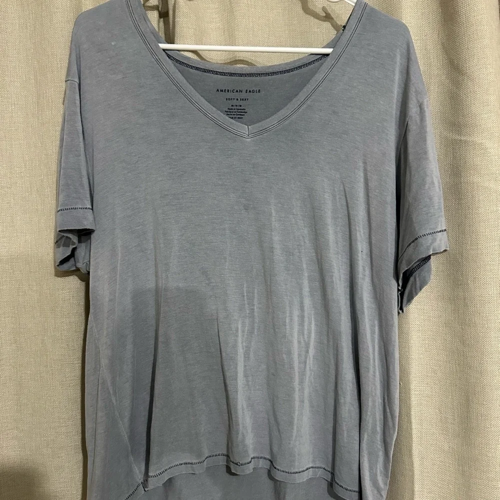 American Eagle Outfitters Women's Gray V-Neck Top - Picture 1 of 3